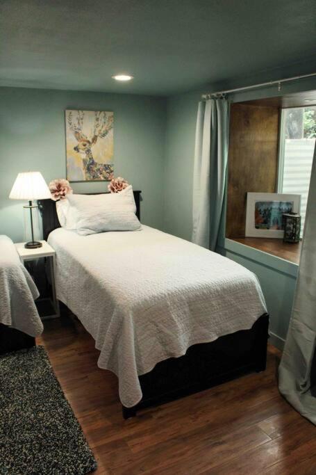 Heart Of Woodstock, 10 Min Walk To Reed, With Private Garage! Apartment Portland Luaran gambar