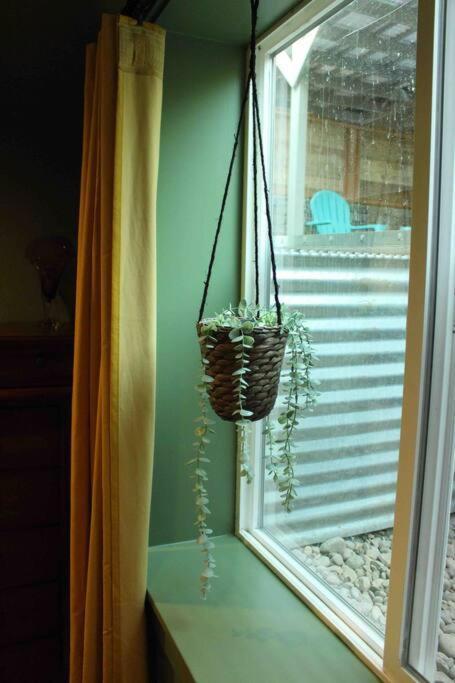 Heart Of Woodstock, 10 Min Walk To Reed, With Private Garage! Apartment Portland Luaran gambar