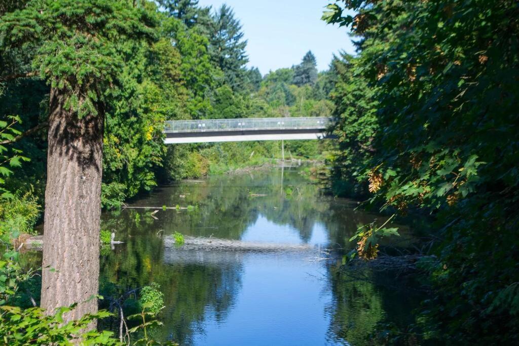 Heart Of Woodstock, 10 Min Walk To Reed, With Private Garage! Apartment Portland Luaran gambar