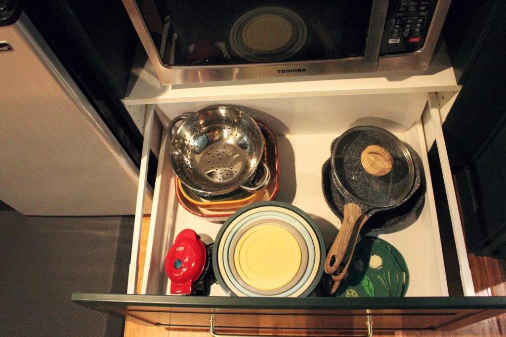 Heart Of Woodstock, 10 Min Walk To Reed, With Private Garage! Apartment Portland Luaran gambar